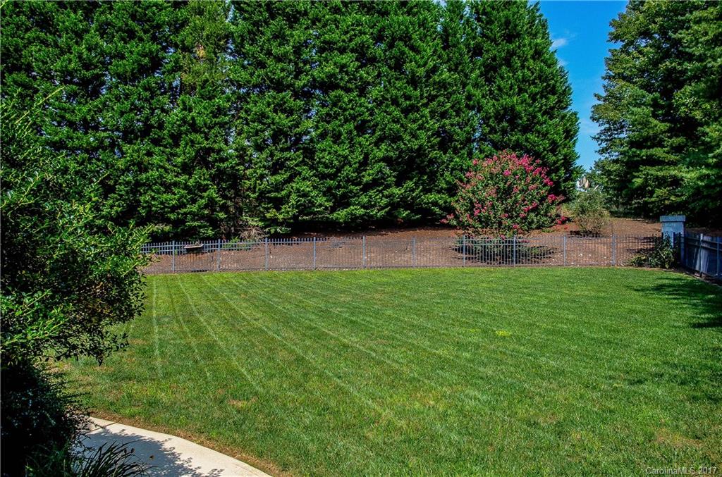 327 Players Ridge Road Hickory, NC 28601 - Photo 21 of 23 Gallery Image 21