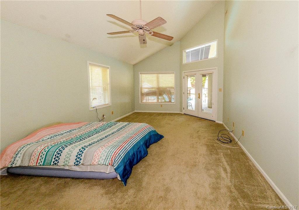 327 Players Ridge Road Hickory, NC 28601 - Photo 9 of 23 Gallery Image 9