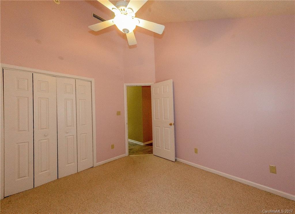 327 Players Ridge Road Hickory, NC 28601 - Photo 10 of 23 Gallery Image 10