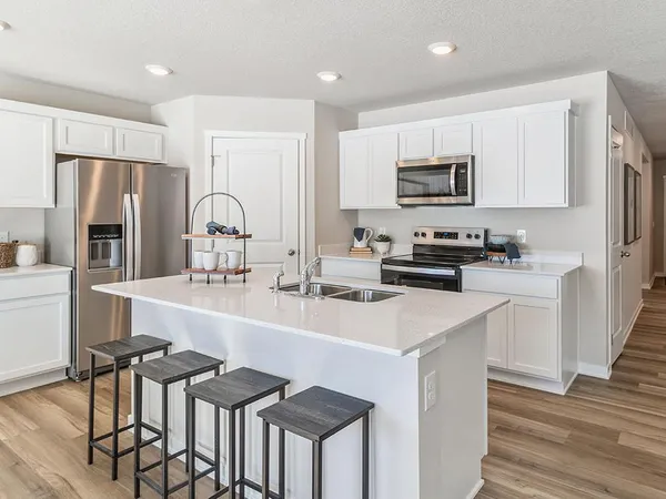 $509,990 | 2135 Blf Hts Drive, Shakopee, MN 55379