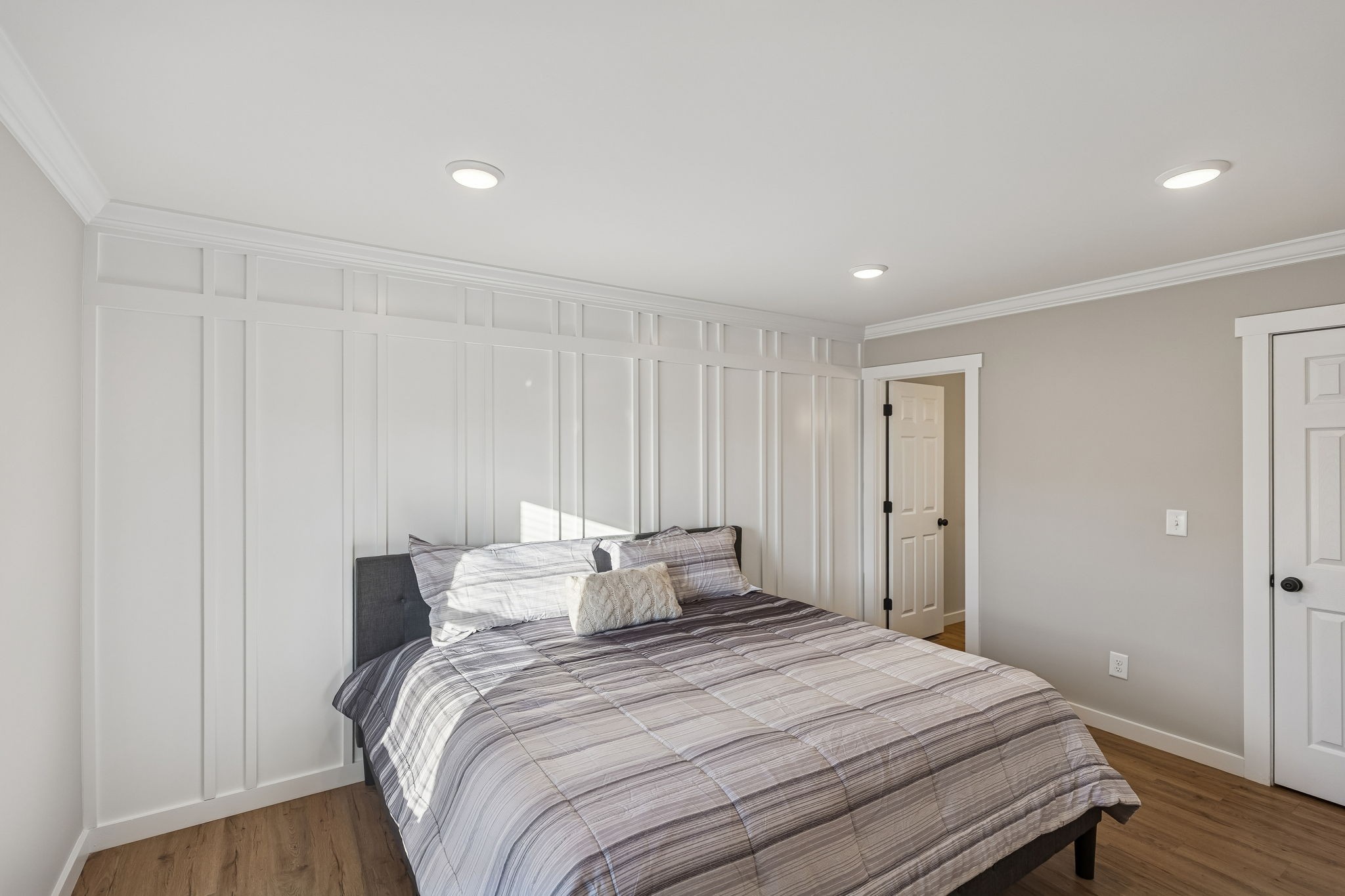 3770 Penile Hill Road Decherd, TN 37324 - Photo 14 of 32 a bedroom with a bed and wooden floor