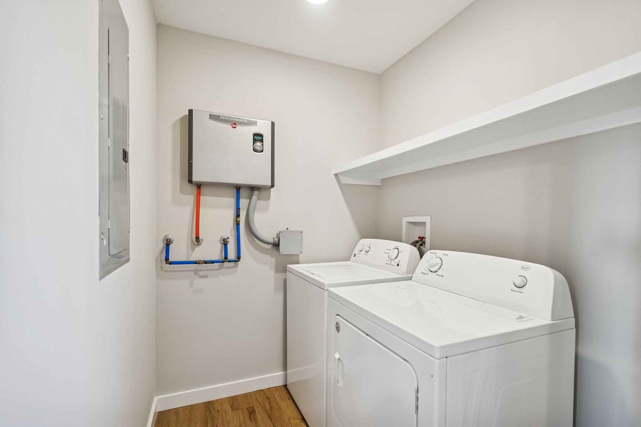 3770 Penile Hill Road Decherd, TN 37324 - Photo 24 of 32 a utility room with dryer and washer