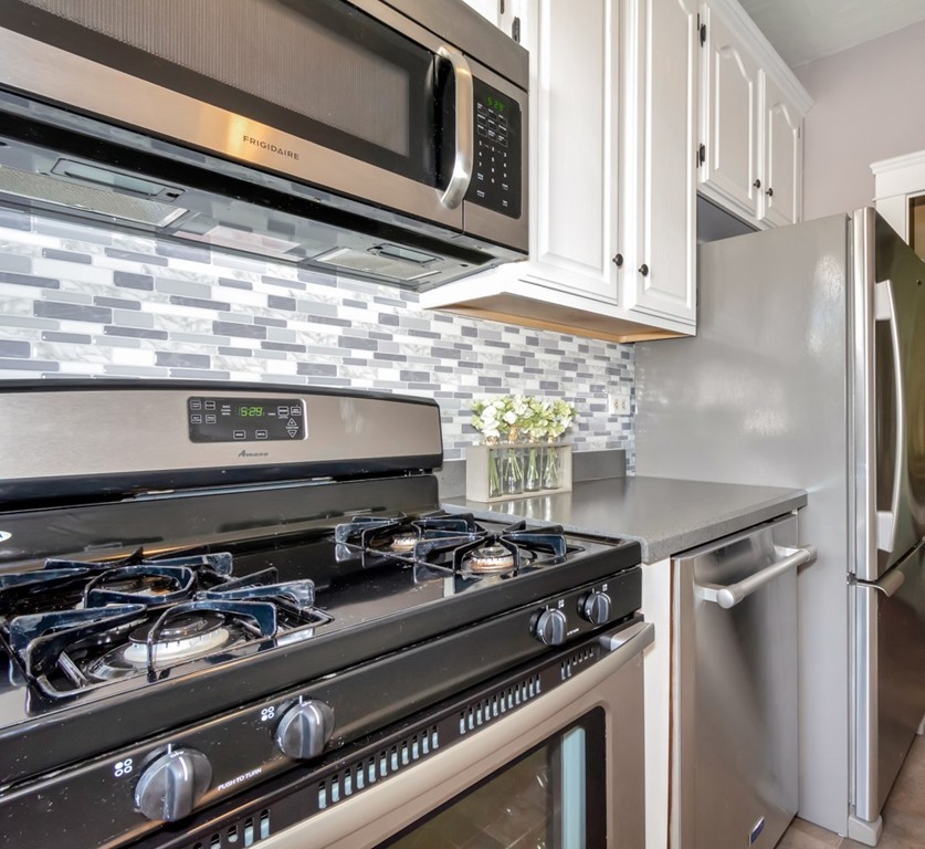 93 Mendon Road Attleboro, MA 02703 - Photo 10 of 28 Gallery Image 10