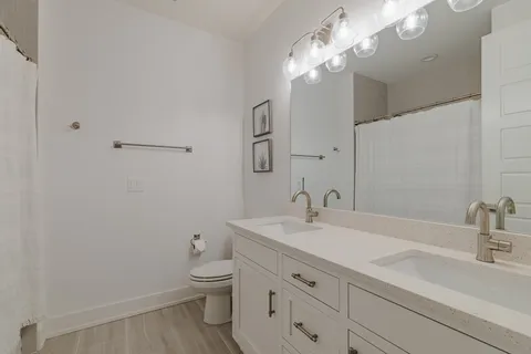 $715,000 | 705 Waco Drive, Nashville, TN 37209