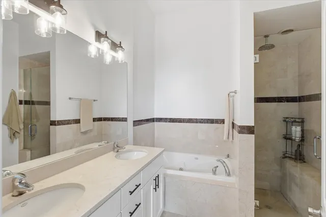 $3,850 | 2038 West Iowa Street, Unit 3E, Chicago, IL 60622