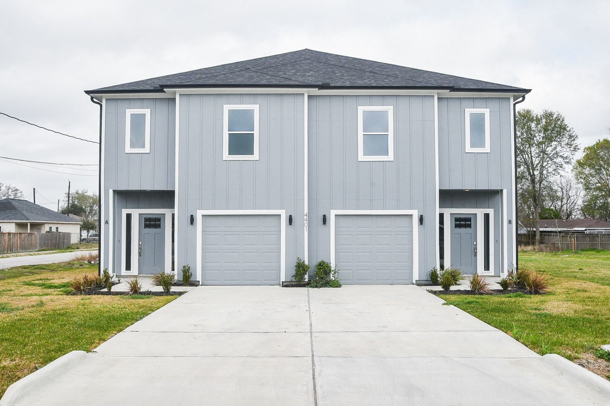 a front view of house with yard
