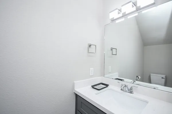 $2,700 | 4401 Alvin Street, Unit A, Houston, TX 77051