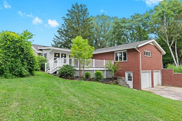 $354,999 | 6886 Stockport Drive, Lambertville, MI 48144