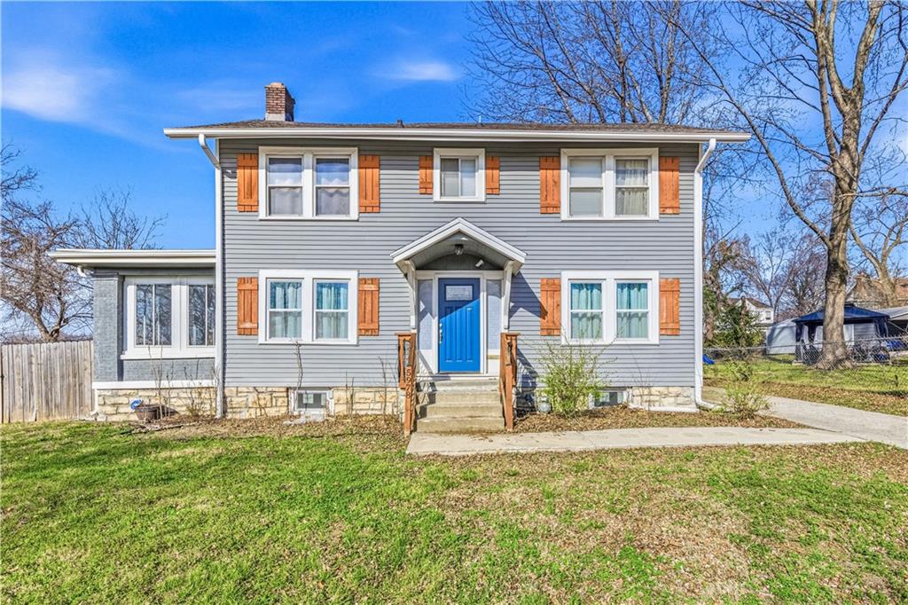 5978 Blue Hills Road Kansas City, MO 64110 - Photo 1 of 1