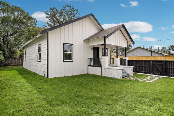$3,200 | 113 Delmar Street, Houston, TX 77011