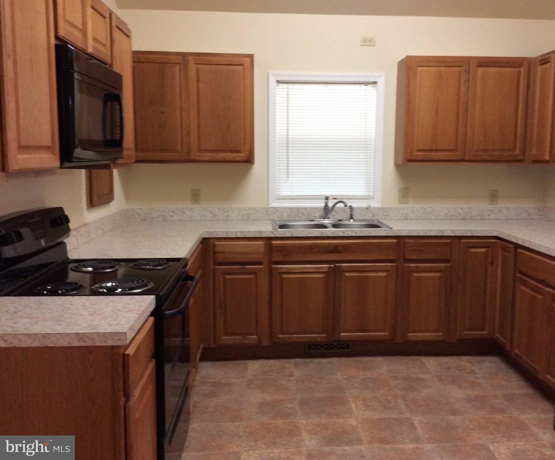 1275 Audubon Road Hedgesville, WV 25427 - Photo 3 of 15 Kitchen