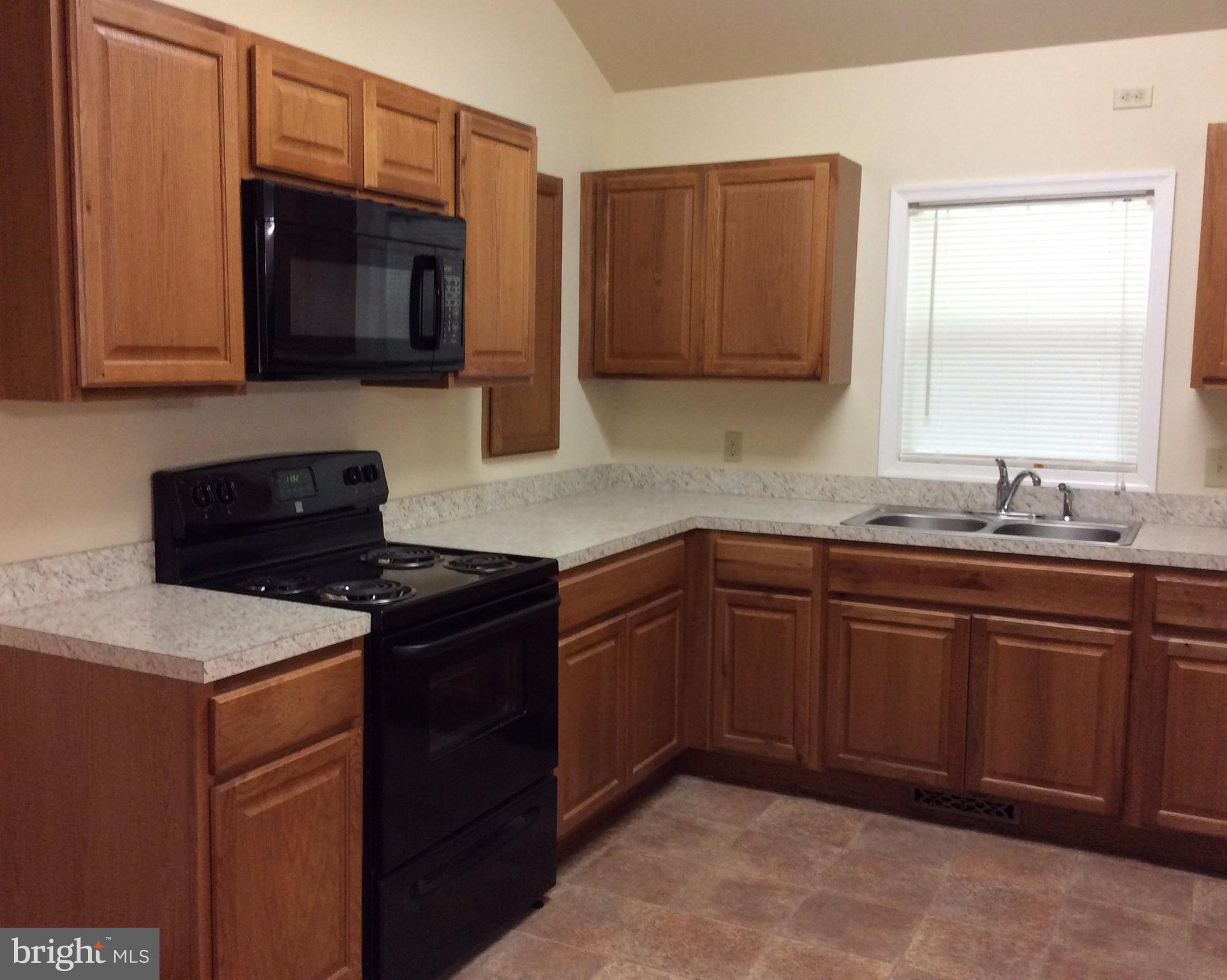 1275 Audubon Road Hedgesville, WV 25427 - Photo 4 of 15 Kitchen