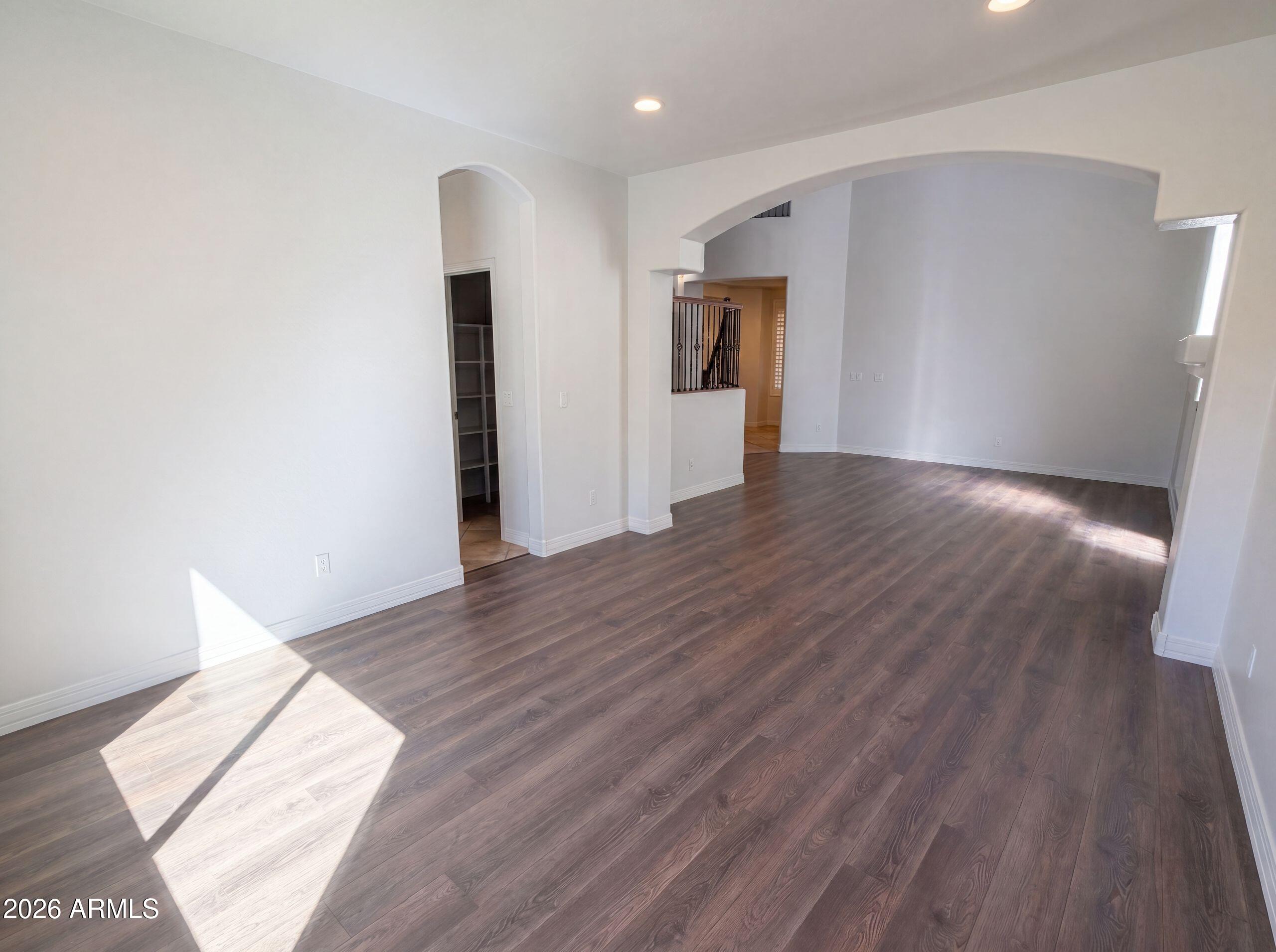 5032 West Yearling Road Phoenix, AZ 85083 - Photo 7 of 35