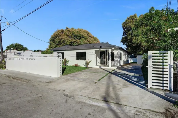 $2,450 | 7943 Northwest 6th Avenue, Unit 2, Miami, FL 33150
