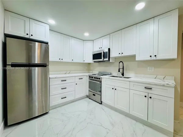 $2,450 | 7943 Northwest 6th Avenue, Unit 2, Miami, FL 33150