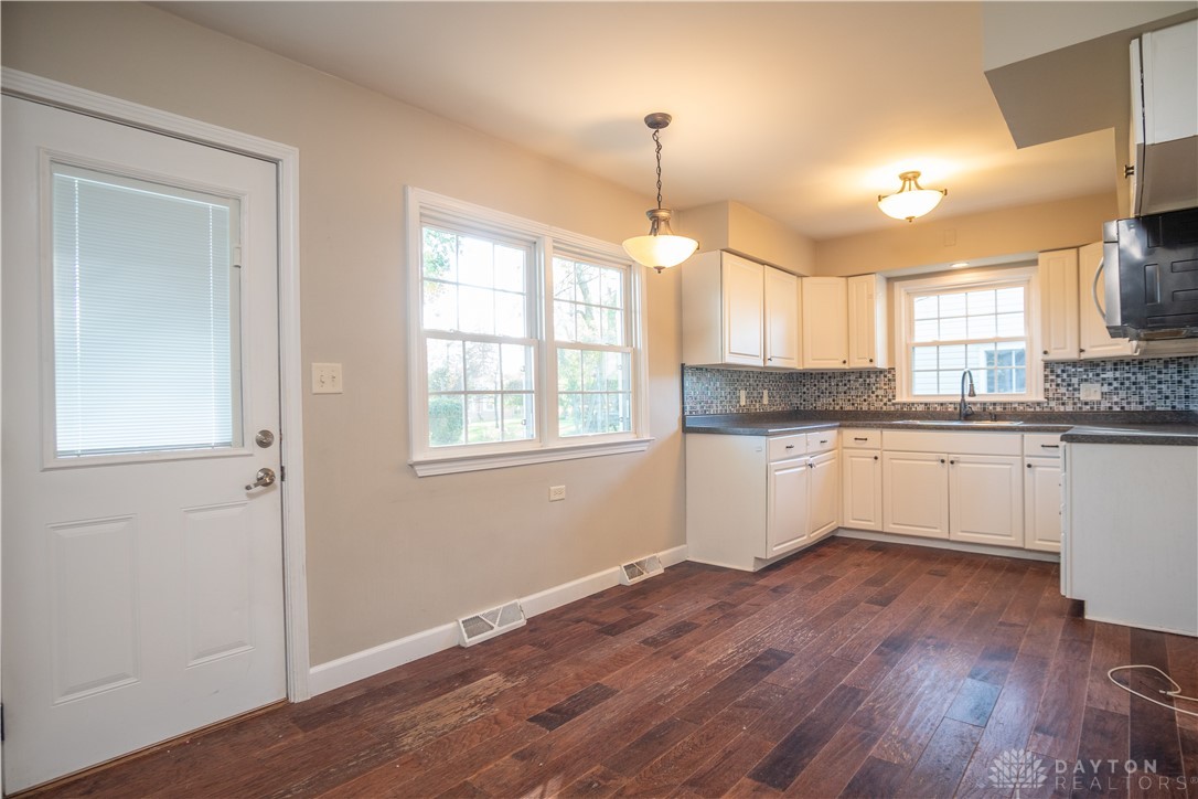 325 East Ruth Street Sidney, OH 45365 - Photo 7 of 28 Gallery Image 7
