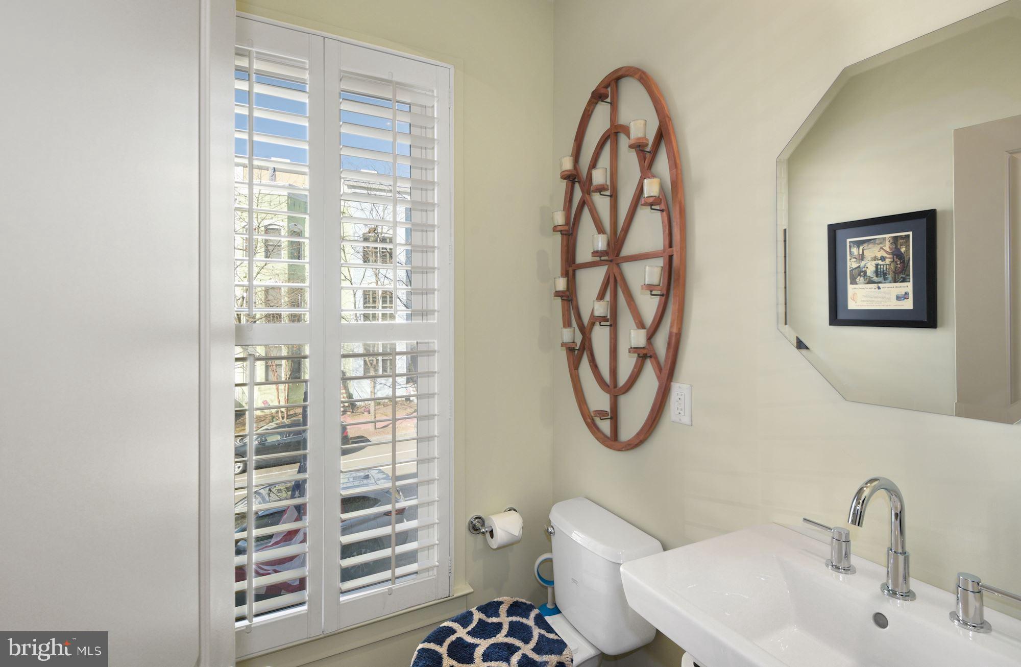 1018 4th Street Southeast Washington, DC 20003 - Photo 17 of 41