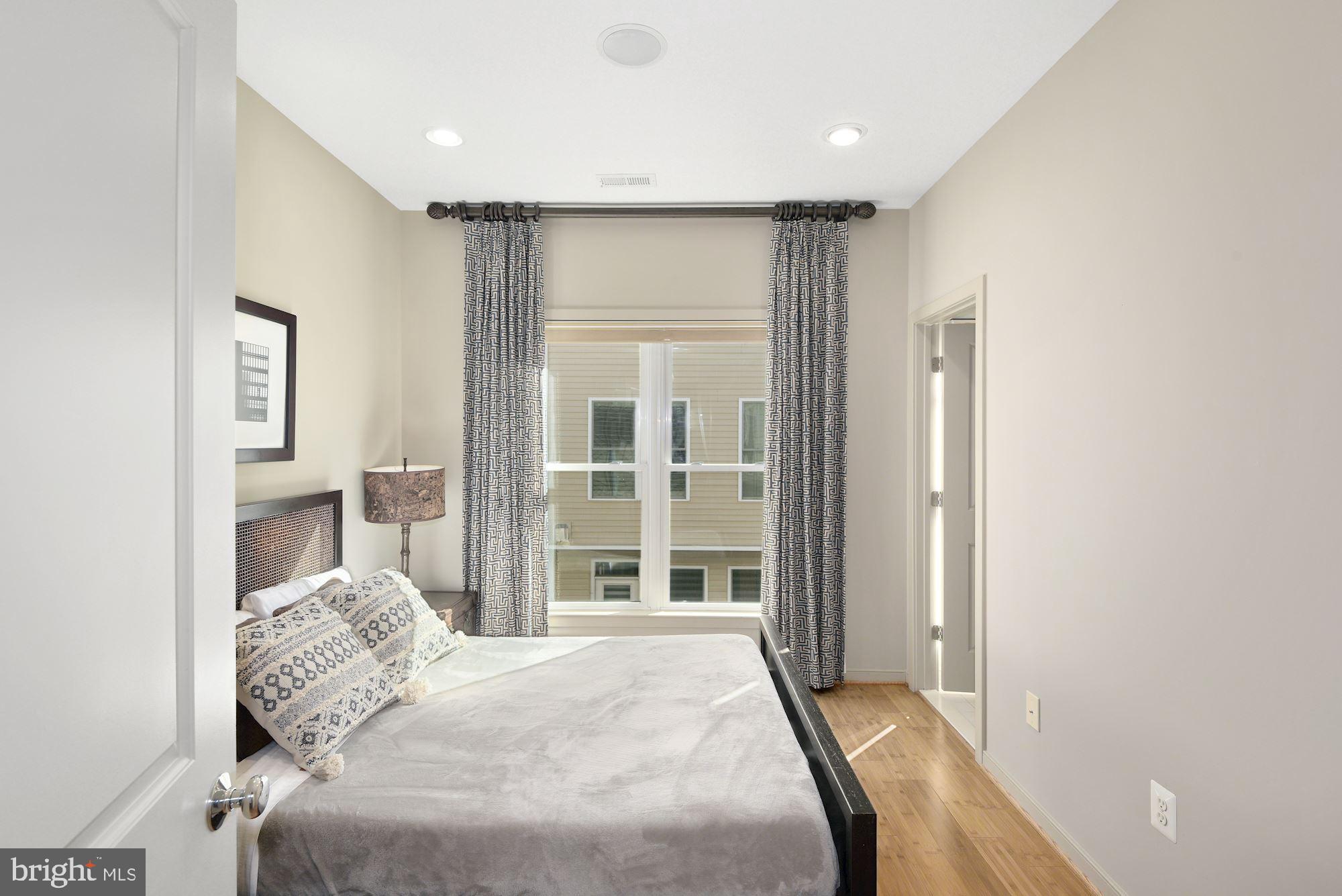 1018 4th Street Southeast Washington, DC 20003 - Photo 19 of 41