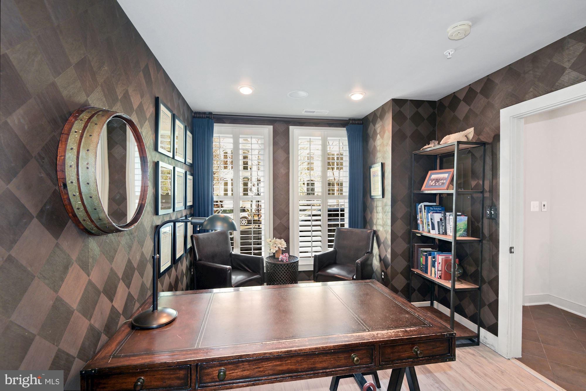 1018 4th Street Southeast Washington, DC 20003 - Photo 4 of 41