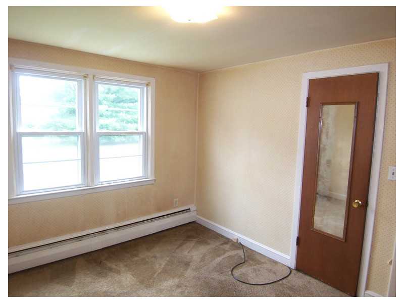 6 Rutherford Court, Unit 6 Warwick, RI 02886 - Photo 11 of 15 Bedroom.