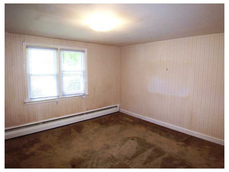 6 Rutherford Court, Unit 6 Warwick, RI 02886 - Photo 12 of 15 Bedroom.