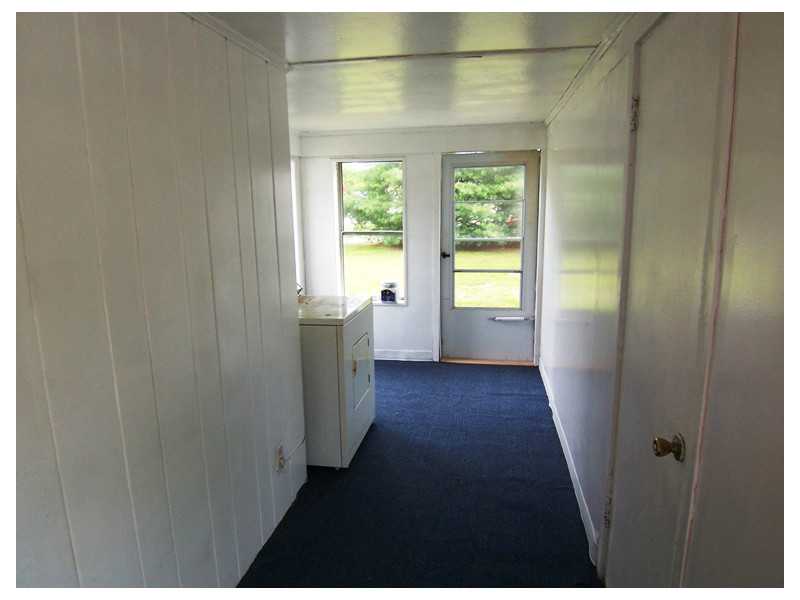 6 Rutherford Court, Unit 6 Warwick, RI 02886 - Photo 9 of 15 Interior Space/Layout.