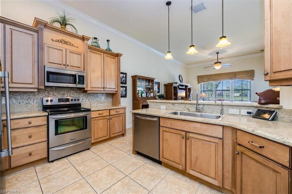 9111 Whitfield Drive Estero, FL 33928 - Photo 16 of 47