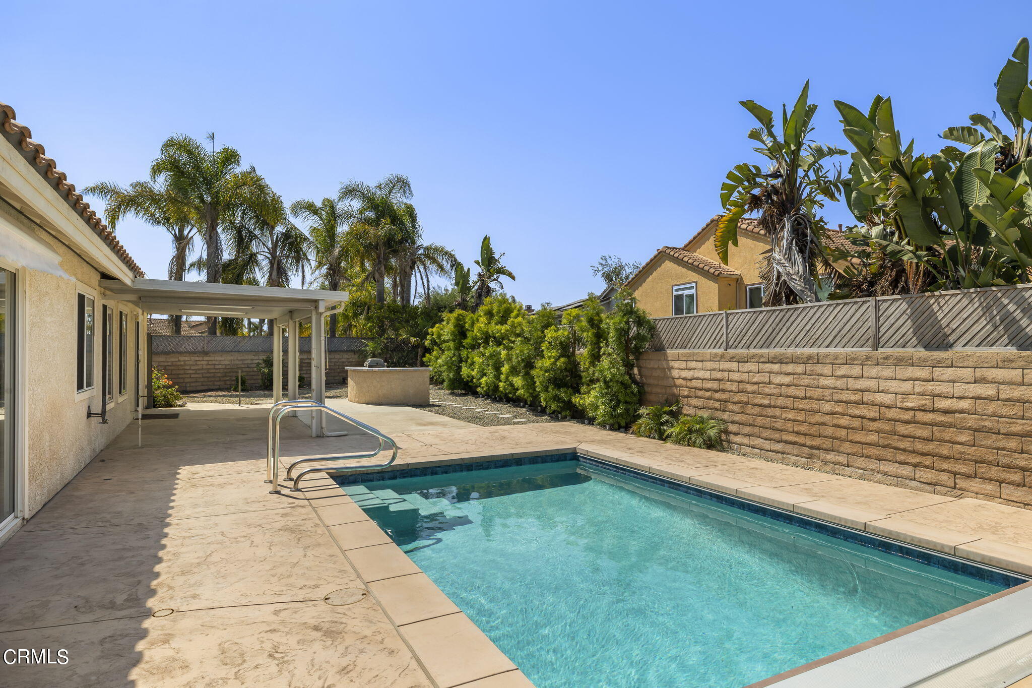 2710 Windcrest Place Oxnard, CA 93036 - Photo 26 of 34 a view of a backyard