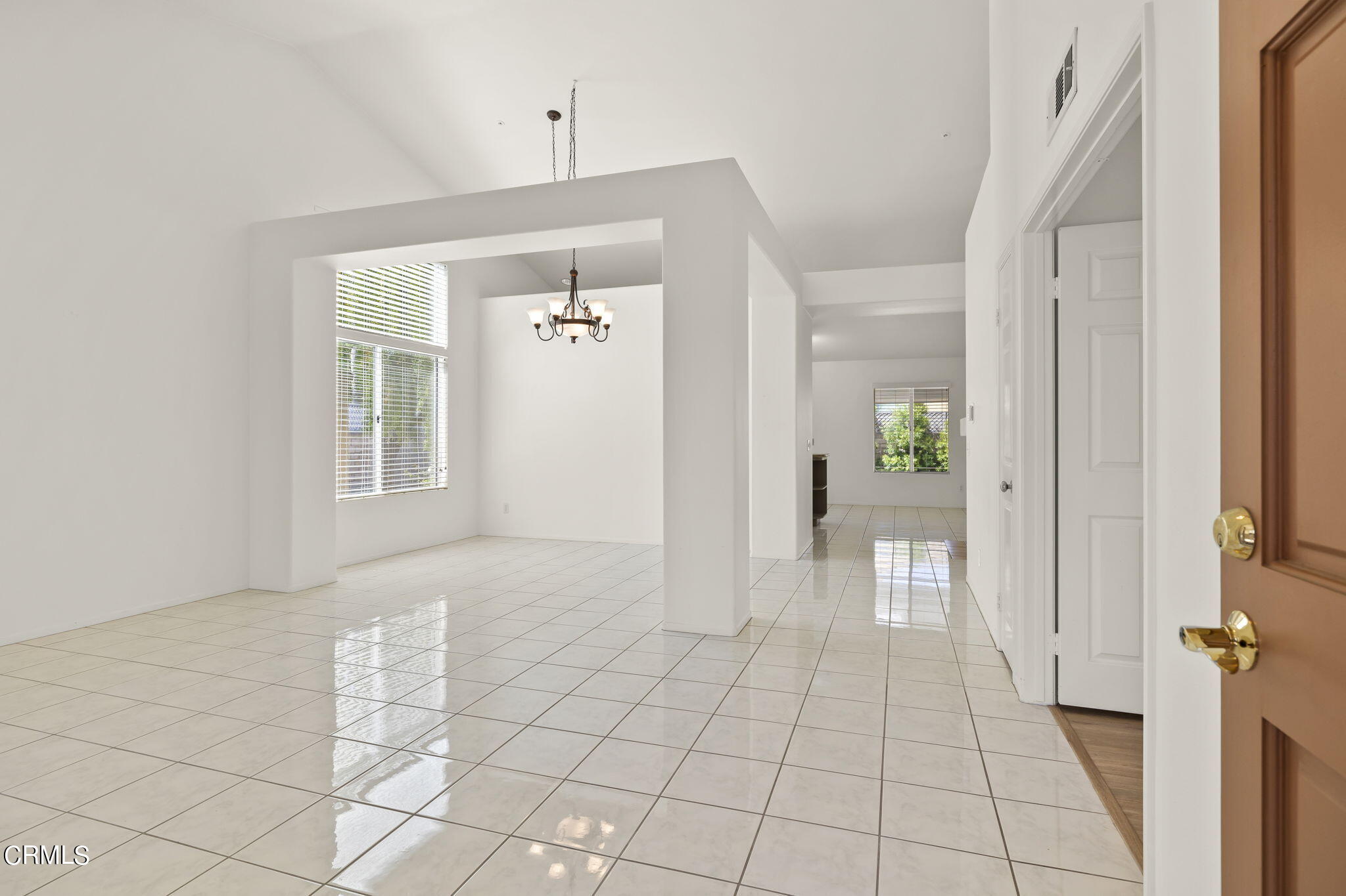 2710 Windcrest Place Oxnard, CA 93036 - Photo 6 of 34 a view of an empty room and window