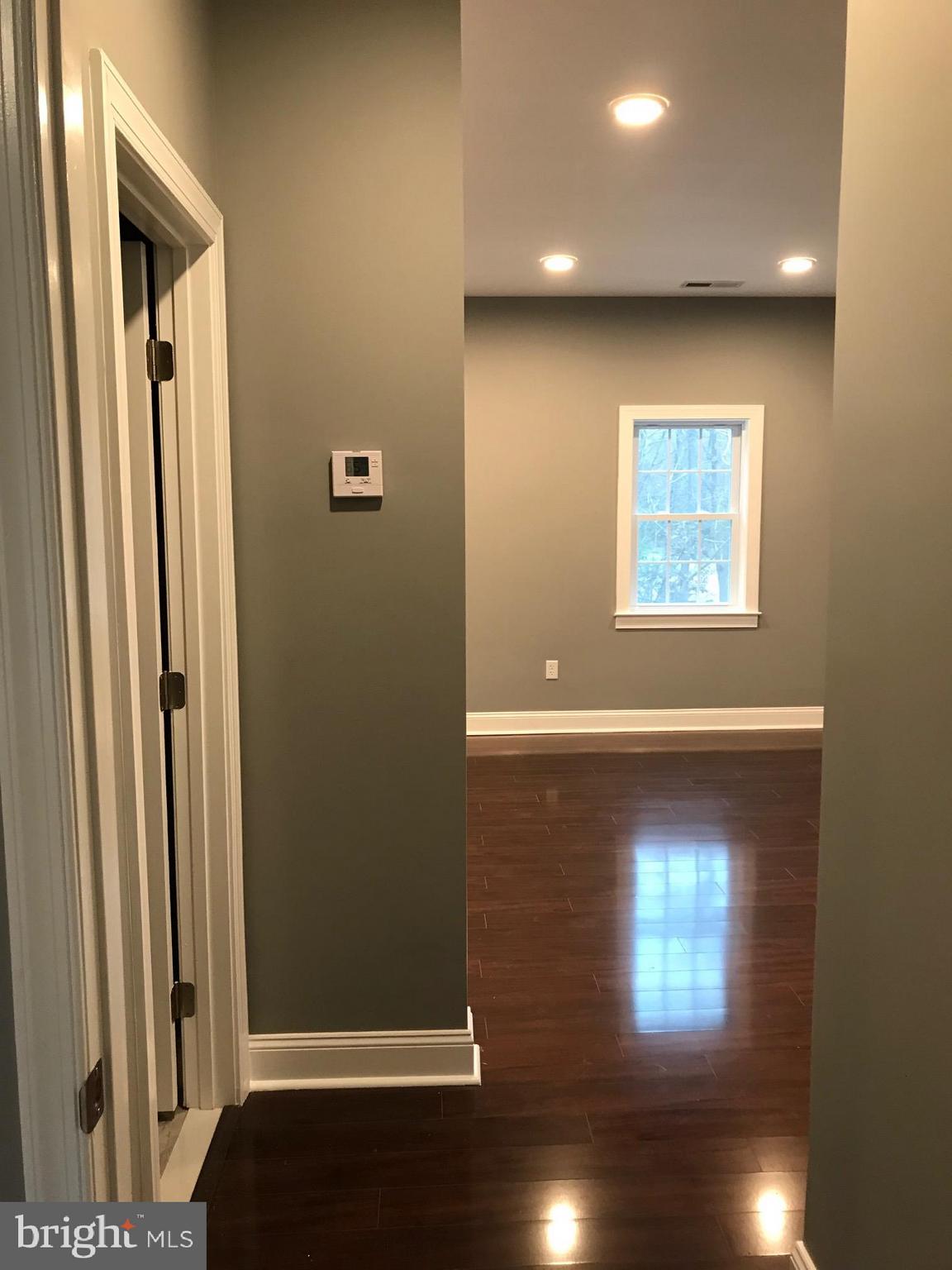 449 Twin Arch Road Mount Airy, MD 21771 - Photo 26 of 33 Hallway