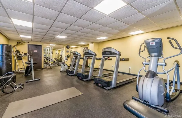$4,500 | 100 West Broadway, Unit 7N, Long Beach, NY 11561