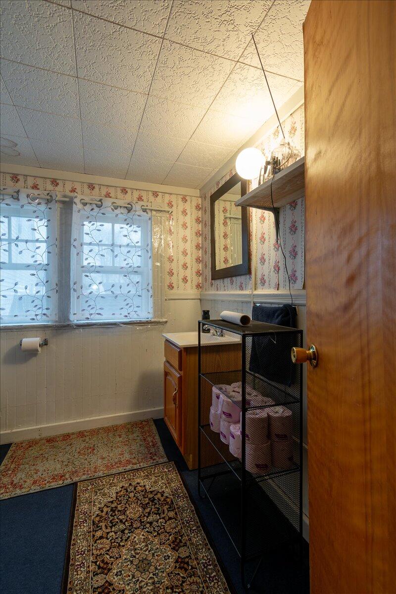 158 Main Street, Unit 156 Rockland, ME 04841 - Photo 20 of 41 156-158 Main Street, Rockland