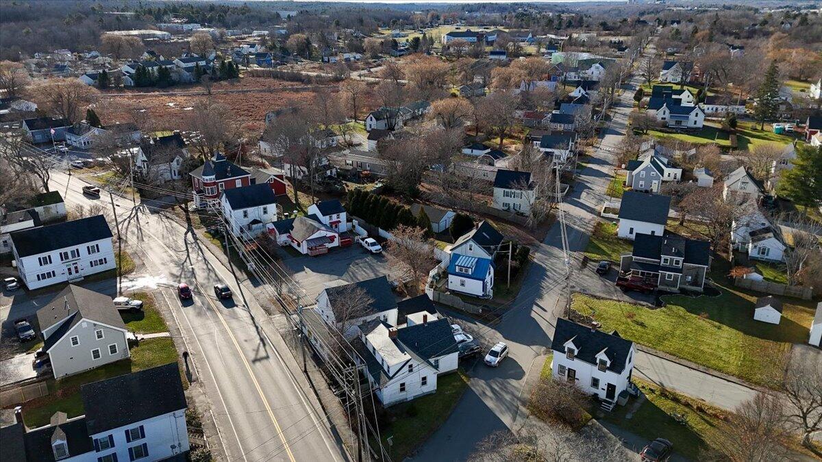 158 Main Street, Unit 156 Rockland, ME 04841 - Photo 37 of 41 156-158 Main Street, Rockland