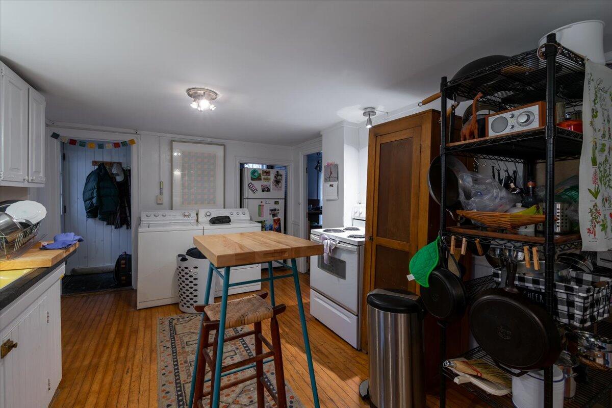 158 Main Street, Unit 156 Rockland, ME 04841 - Photo 8 of 41 156-158 Main Street, Rockland