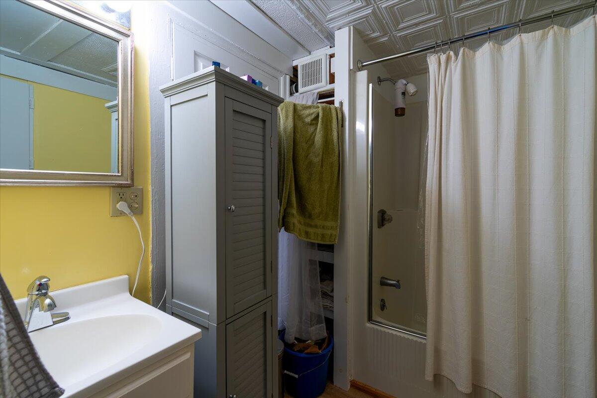 158 Main Street, Unit 156 Rockland, ME 04841 - Photo 10 of 41 156-158 Main Street, Rockland