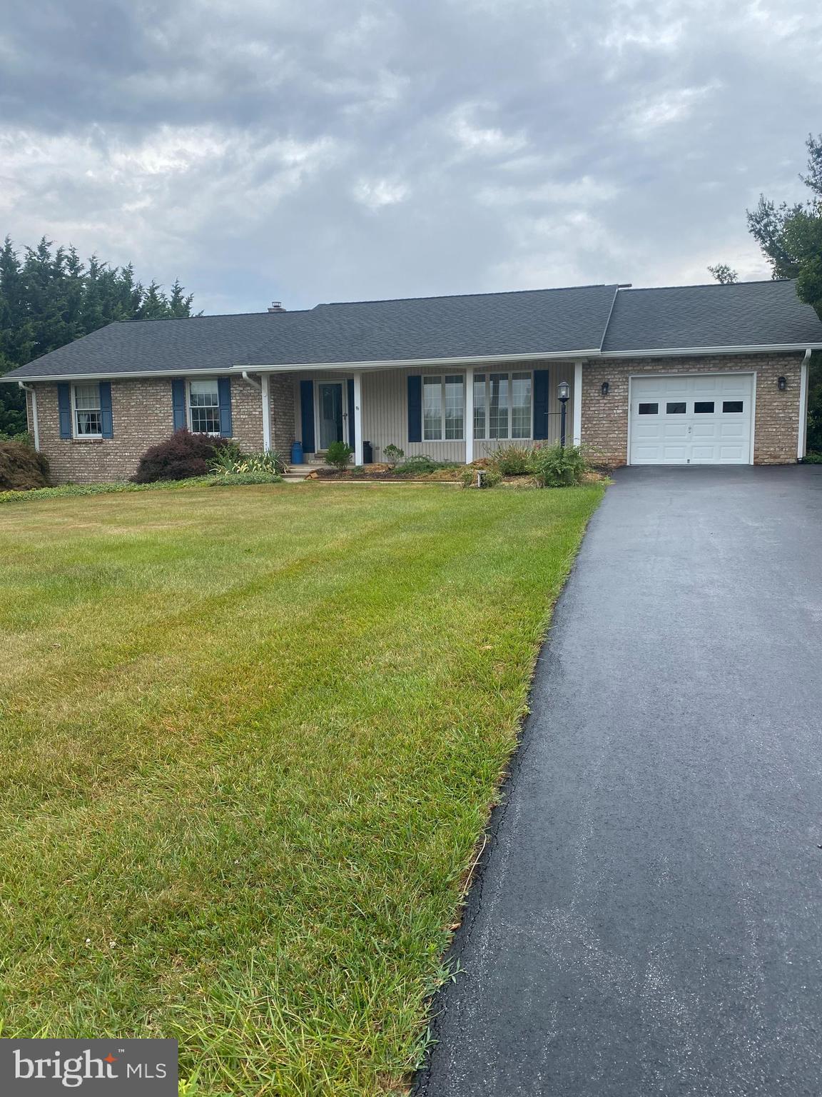 1512 Miller Road