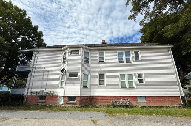 $690,000 | 11 Franklin Street, Poughkeepsie, NY 12601