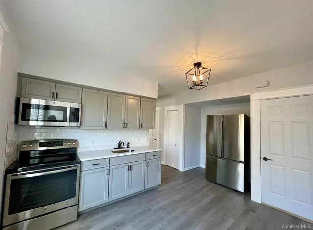 $690,000 | 11 Franklin Street, Poughkeepsie, NY 12601