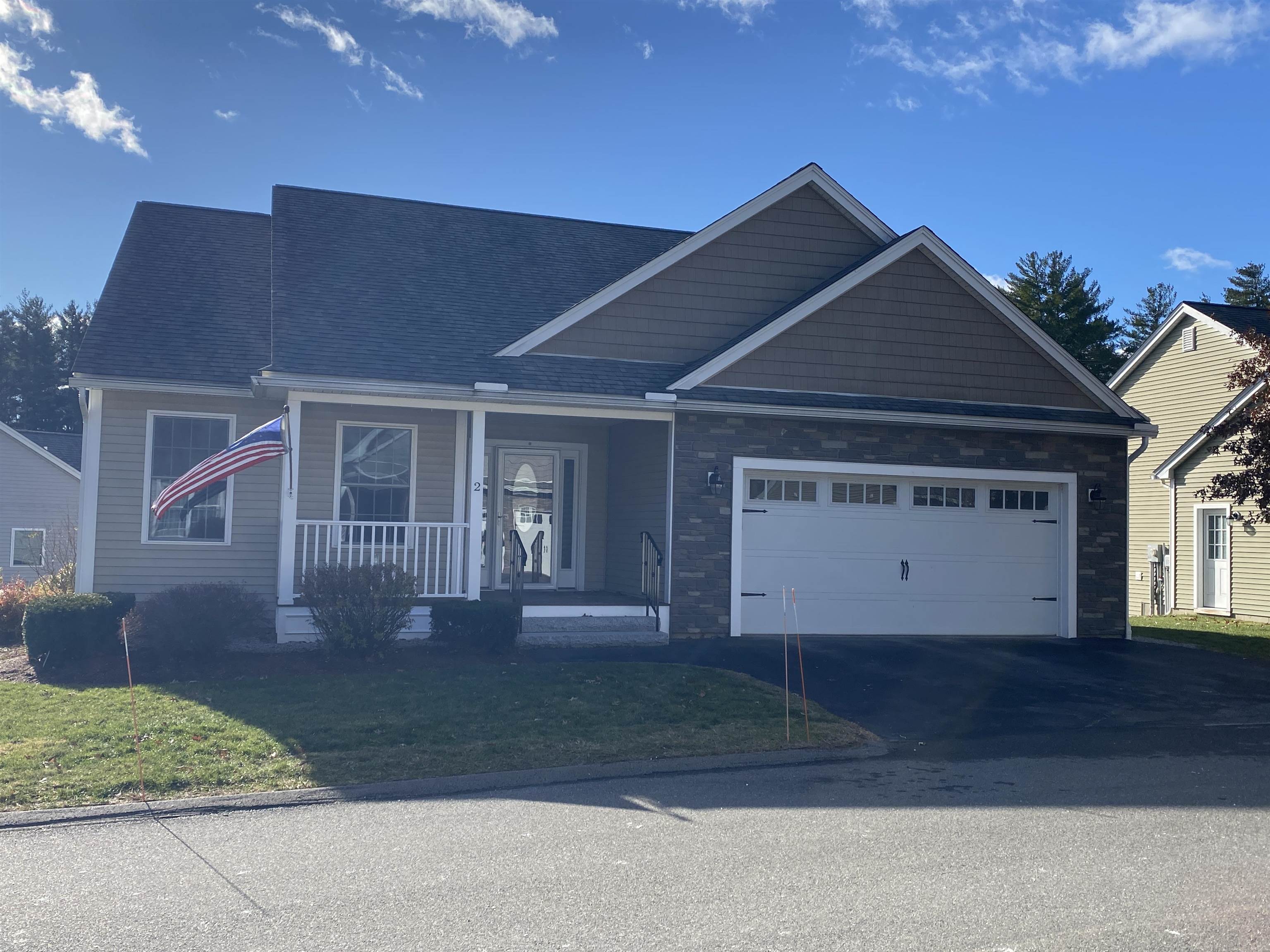 2 Benning Street Amherst, NH 03031 - Photo 2 of 34