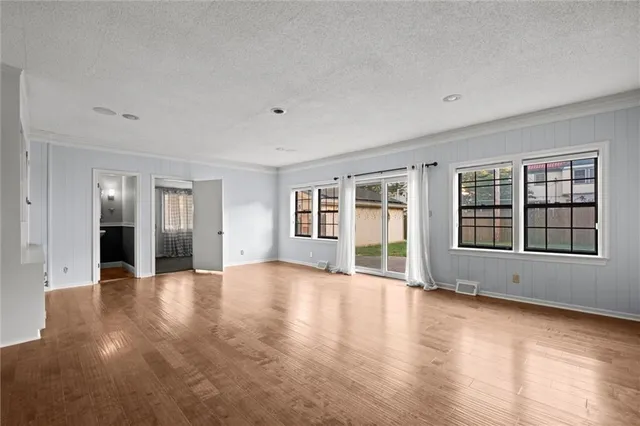 $775,000 | 441 West 67th Street, Kansas City, MO 64113