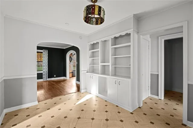 $775,000 | 441 West 67th Street, Kansas City, MO 64113