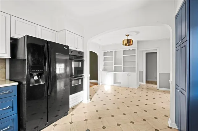 $775,000 | 441 West 67th Street, Kansas City, MO 64113