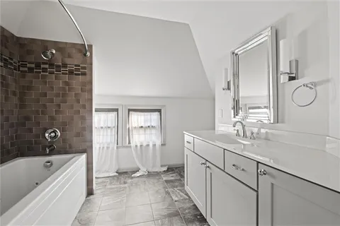 $750,000 | 441 West 67th Street, Kansas City, MO 64113