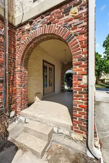 $750,000 | 441 West 67th Street, Kansas City, MO 64113