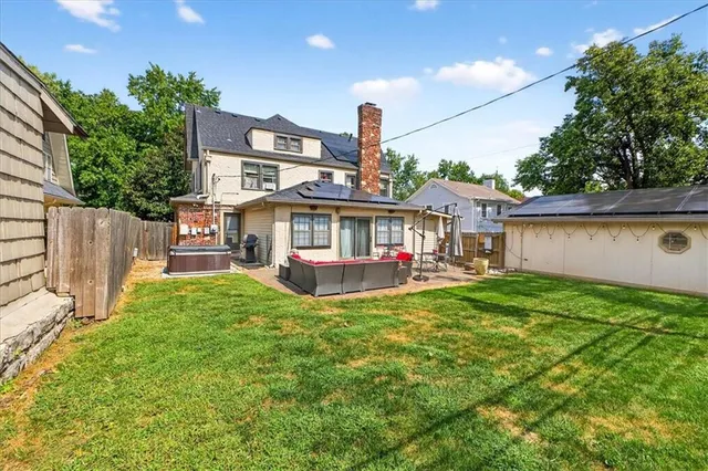 $775,000 | 441 West 67th Street, Kansas City, MO 64113