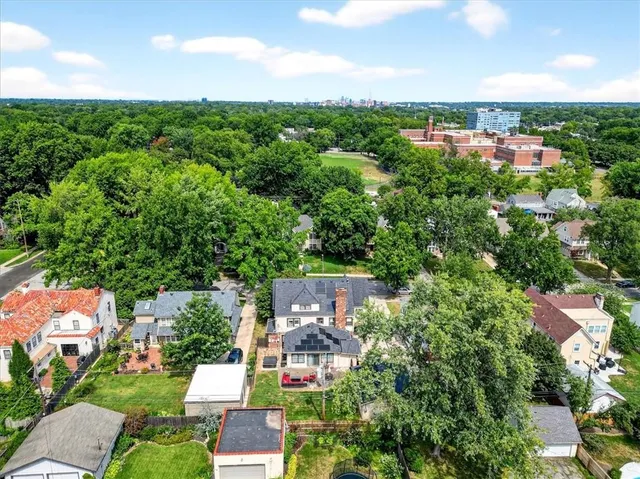 $775,000 | 441 West 67th Street, Kansas City, MO 64113