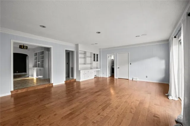 $775,000 | 441 West 67th Street, Kansas City, MO 64113