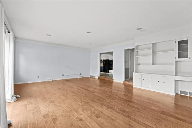 $775,000 | 441 West 67th Street, Kansas City, MO 64113