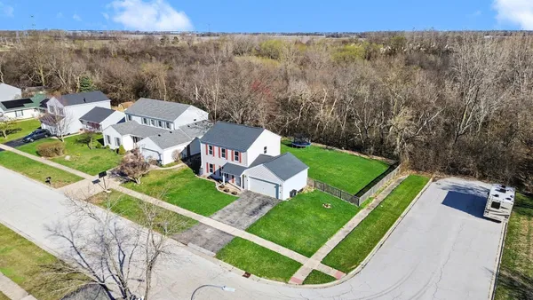 $400,000 | 30W130 Huntington Drive, Warrenville, IL 60555