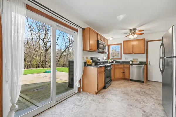 $400,000 | 30W130 Huntington Drive, Warrenville, IL 60555